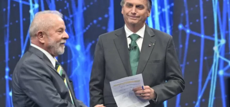 De 33% a R$ 18: como Bolsonaro valorizou professores e Lula enfrentou revolta sindical