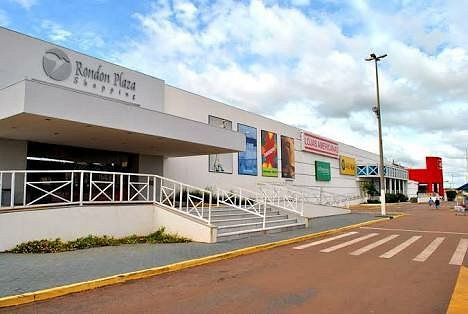 Menores invadem casa, furtam objetos e dão rolê com moto da vítima no Rondon Plaza Shopping