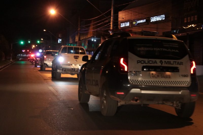 Perturbado invade da casa da ex durante festa, espanca vítimas e quebra tudo em Rondonópolis