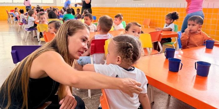 Ano letivo começa com estrutura garantida e acompanhamento da vereadora Kalynka Meirelles