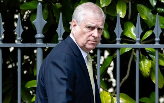 Caso Epstein: Ex-príncipe Andrew é preso no Reino Unido no dia de seu aniversário