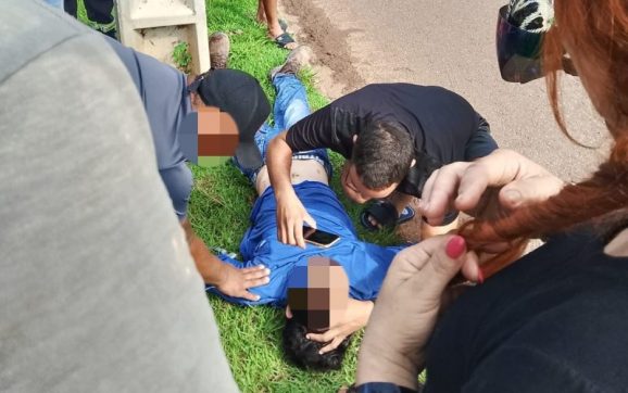 Colisão entre motos deixa motociclista gravemente ferido na Rio Branco em Rondonópolis; imagem forte