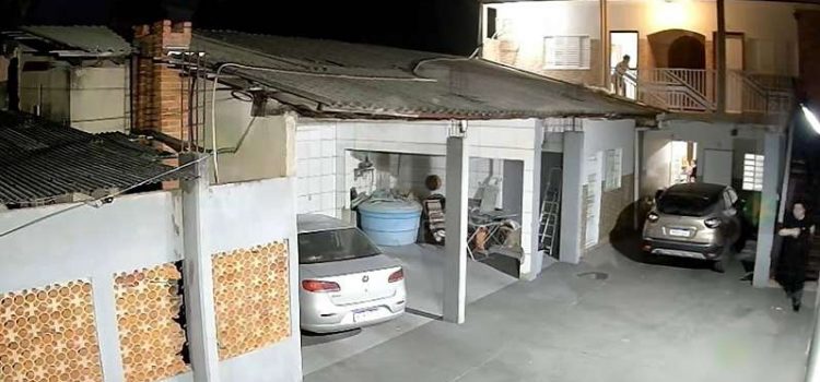 Faccionados executam jovem na frente da mãe após amigo entregar localização em MT; assista