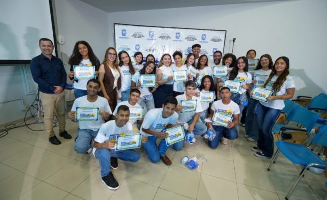 Gestão Cláudio gera oportunidades para jovens em nova fase do Meu Primeiro Trampo