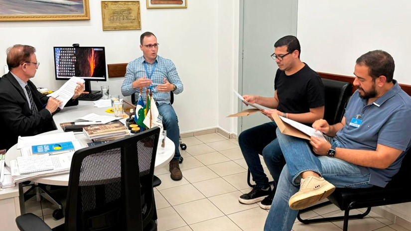 Ibrahim Zaher e Vinícius Amoroso buscam alternativas para o superendividamento de servidores municipais