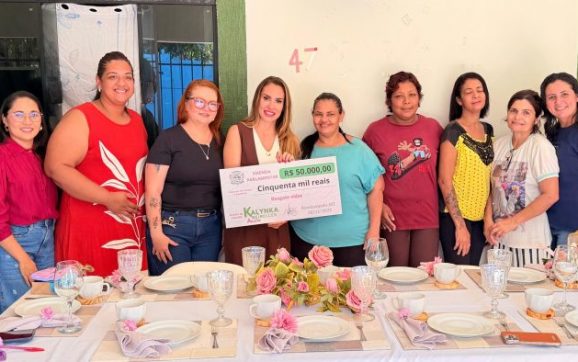 Kalynka entrega emenda parlamentar à Casa de Apoio Talita Cume e reforça compromisso com mulheres em vulnerabilidade