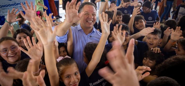 Sob gestão Cláudio, Rondonópolis conquista Selo Ouro por avanço nacional em alfabetização