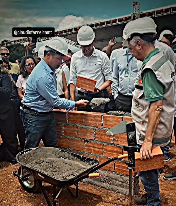 Vídeo mostra prefeito Cláudio Ferreira dando início às obras da nova Policlínica