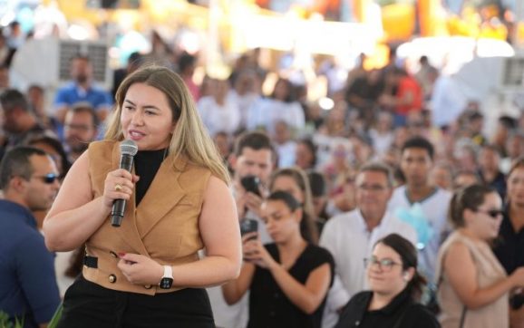 Alessandra dá recado direto: “Quem se levantar contra Rondonópolis vai cair por terra porque essa cidade é um projeto de Deus”