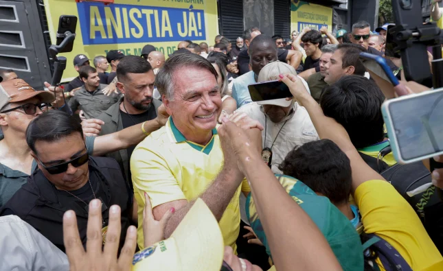 Alexandre de Moraes autoriza prisão domiciliar ao ex-presidente Jair Bolsonaro