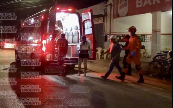 Ataque de facção em bar termina com dois baleados no Hospital Regional; vídeo