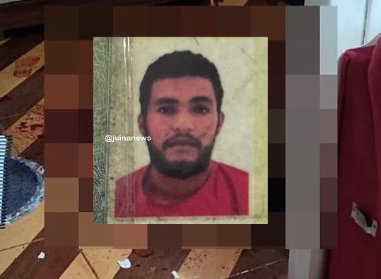 Crime brutal: homem mata padrasto a facadas e foge em MT; vídeo