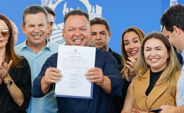 Em evento lotado, prefeito Cláudio Ferreira reforça aliança com Mauro Mendes e lança maior pacote de obras da história de Rondonópolis