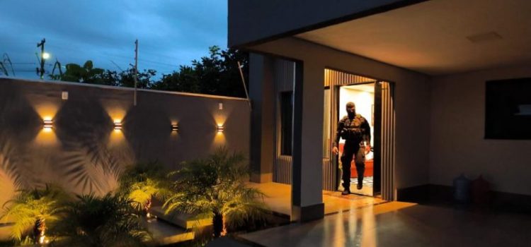 Facção usava empresas de fachada para lavar 200 milhões e bancar luxo de líderes do CV em MT; vídeo