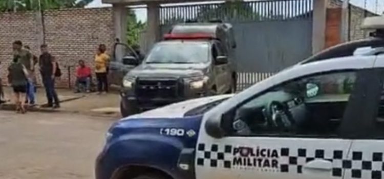 Faccionados tentam matar rival, trocam tiros com a PM e bandido acaba no Hospital Regional; vídeo
