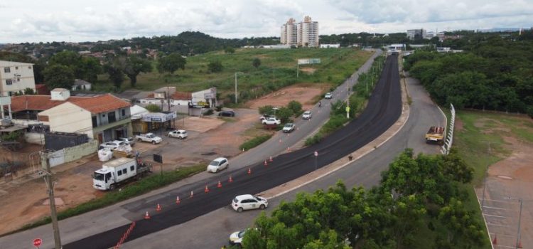 Gestão Abilio aplica microrrevestimento e melhora trafegabilidade na região do Parque das Águas