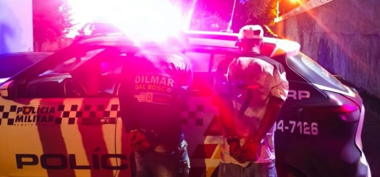 Idosa vive momentos de terror: dupla invade casa, ameaça e arranca dinheiro via PIX em Rondonópolis