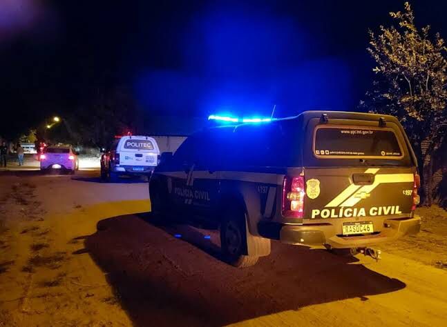 Jovem é ‘metralhado’ com 11 tiros diante da família em Rondonópolis; vítima teria sido morta por engano