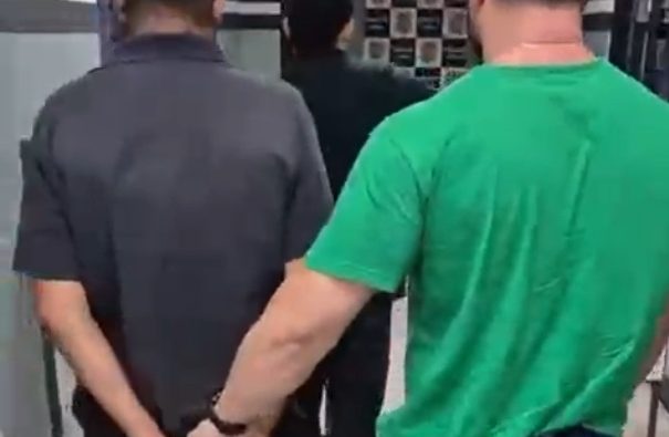 Lunático enforca esposa com barra de ferro, ameaça matá-la com facas e é preso em Rondonópolis; vídeo