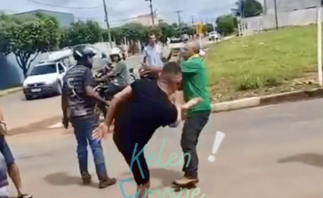 Motociclista bêbado causa acidente e nocauteia homem com ‘bicuda’ no rosto em MT; vídeo viralizou