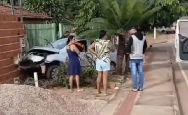 Motociclista invade preferencial e causa grave acidente próximo ao Atacadão em Rondonópolis; vídeo