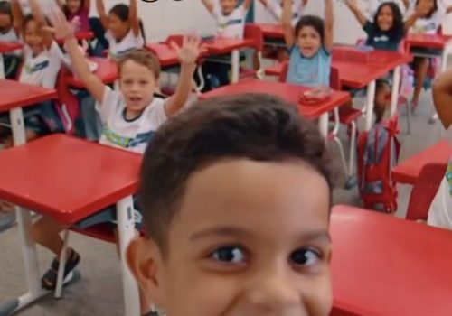 No Dia da Escola, vídeo de aluno viraliza ao mostrar nova realidade da rede municipal em Rondonópolis; assista