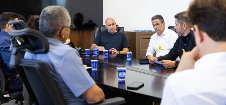 Prefeitura abre diálogo com CS Mobi para adequar contrato e ampliar benefícios à população