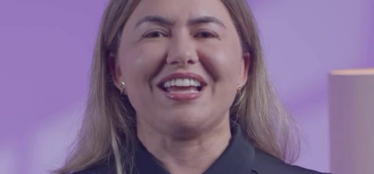 Primeira-dama homenageia mulheres, destaca avanços da gestão e anuncia primeira Superintendência da Mulher em Rondonópolis