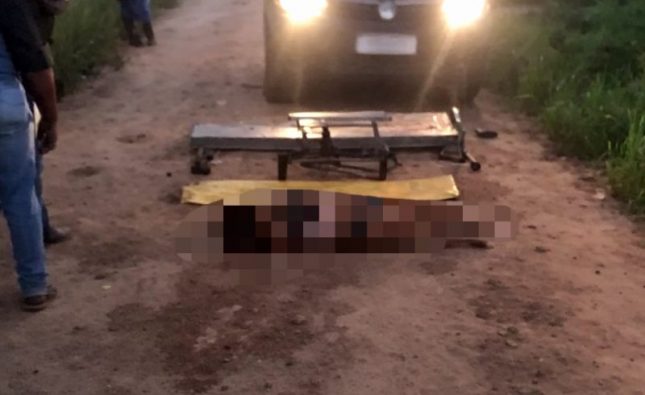 Vídeo forte mostra mulher ferida após marido atropelá-la e atacá-la com ‘macaco’ em MT; vítima morreu