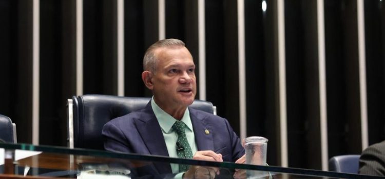 Wellington Fagundes assina pedido de CPI para investigar caso envolvendo ministros do STF e Banco Master