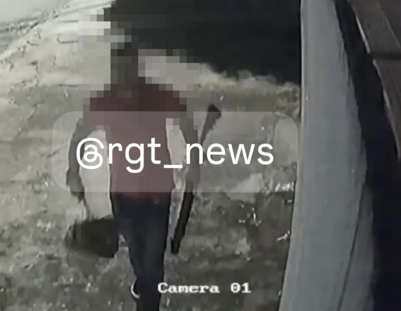 Bombeiro ‘surtado’ atira de calibre 12 contra casa errada, fere cachorro e causa pânico em Rondonópolis