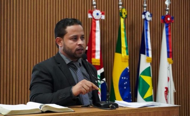 Câmara aprova projeto do vereador Professor Alikson Reis que cria mês de combate à violência nas escolas