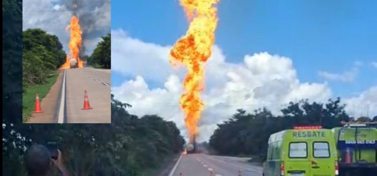 Carreta carregada com etanol é tomada pelas chamas após acidente e causa pânico na Serra de São Vicente; vídeos