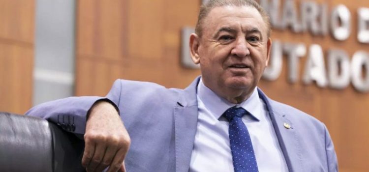 Deputado Nininho celebra sanção de lei que regulamenta desmembramento de municípios