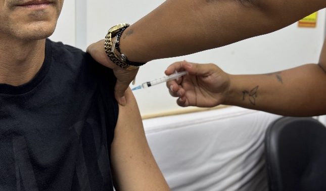 Dia D de vacinação tem reforço contra influenza para grupo prioritário e ampla gama de vacinas para população em geral