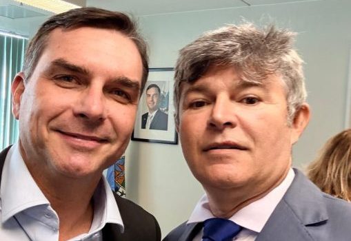 EM SINOP: Medeiros acompanha Flávio Bolsonaro em agenda na Norte Show