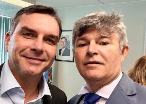EM SINOP: Medeiros acompanha Flávio Bolsonaro em agenda na Norte Show