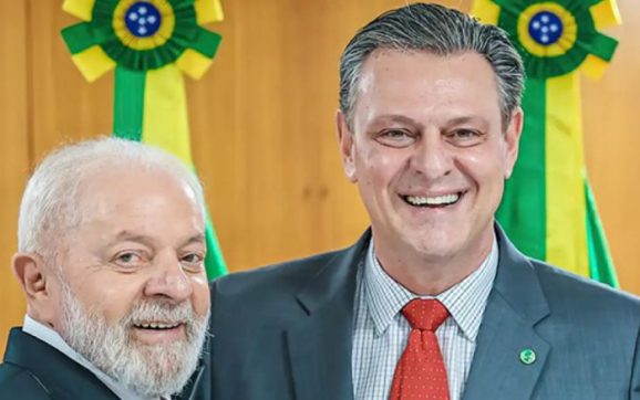 Fávaro dispara como o mais rejeitado ao Senado em MT e amarga desgaste após se alinhar a Lula