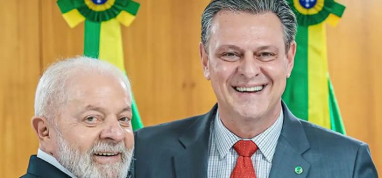 Fávaro dispara como o mais rejeitado ao Senado em MT e amarga desgaste após se alinhar a Lula
