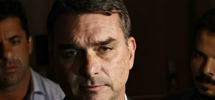 Flávio reage a vídeo do PT que tenta associá-lo ao Caso Master