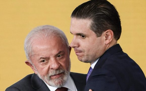 Governo enterra temporariamente PL dos Apps até depois das eleições para blindar Lula e PT da alta rejeição