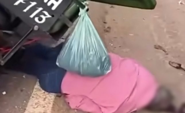 Idoso vendedor de pamonha morre após colidir na traseira de camionete em MT; vídeo forte