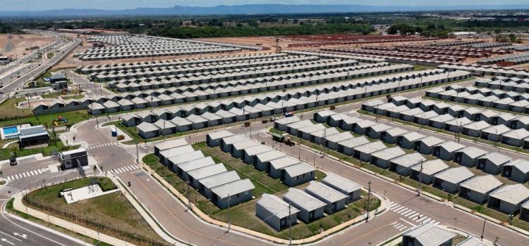 Mais de 1,5 mil moradias estão disponíveis para aquisição com subsídio estadual em Cuiabá e VG