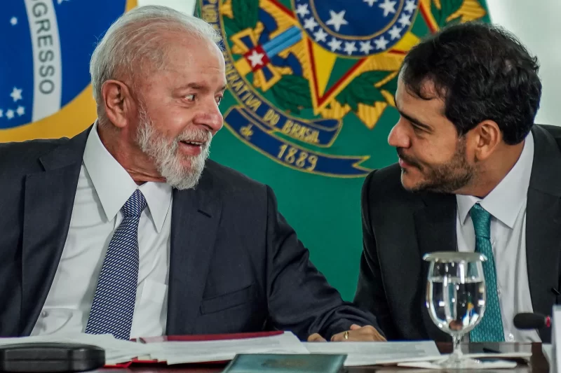 Lula se irrita com articulações contra Messias: “Filhos da p***”