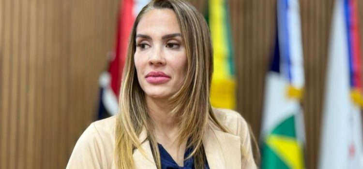 Moção de repúdio apresentada por Kalynka é aprovada na Câmara; somente petista votou contra