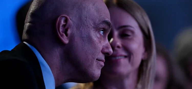 Moraes viajou em avião de Daniel Vorcaro, apontam documentos; ministro se revolta com divulgações