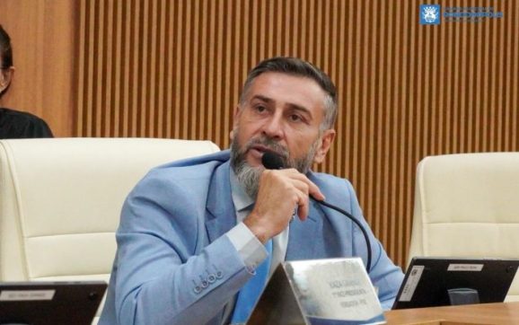 Paulo Schuh celebra abertura de licitação para asfalto no Sagrada Família: “Início de um sonho”