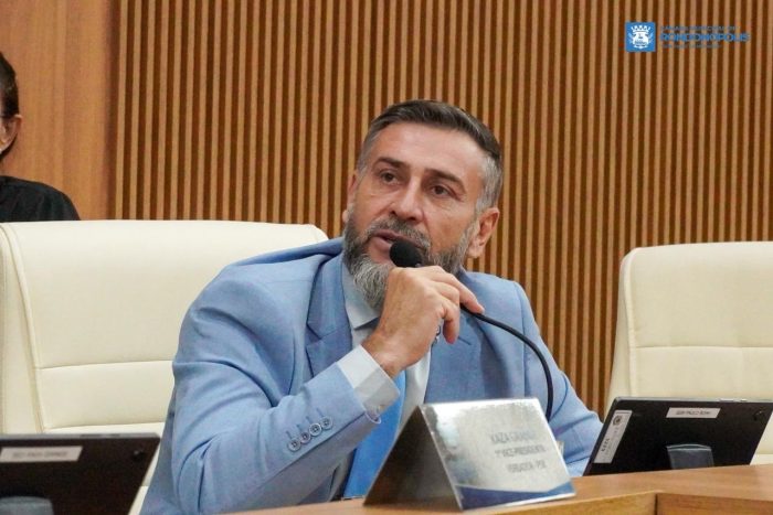 Paulo Schuh celebra abertura de licitação para asfalto no Sagrada Família: “Início de um sonho”