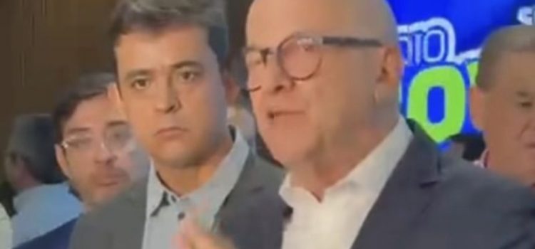 Pivetta se irrita, ‘desdenha’ de demissões no Samu e dispara: “Tá cheio de emprego aí”; vídeo