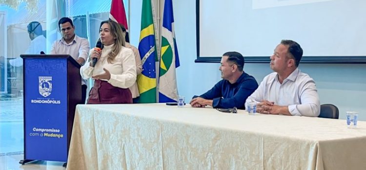 Prefeito Cláudio Ferreira anuncia novo sistema para manutenção da frota e amplia oportunidades para empresas locais